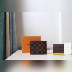LV AMERIGO Кошелек Модель M60053 Этот кошелек Amerigo сочетает