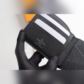 LV Multiple кожаный кошелек Модель 60895 Веретенообразный узор Из