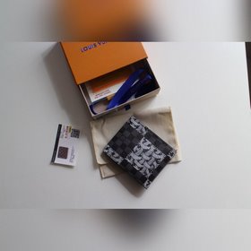 LV Multiple кожаный кошелек Модель 60895 Веретенообразный узор Из