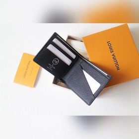 LV MULTIPLE Кошелек Модель M64439 Этот кошелек Multiple, разработ