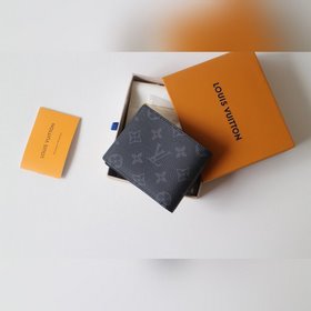 LV MULTIPLE Кошелек Модель M64439 Этот кошелек Multiple, разработ