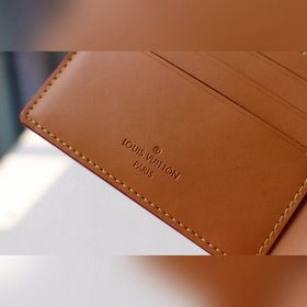 LV MUL TIPLE Кошелек Модель M69024 Короткий кожаный кошелек из ко