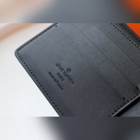 LV Multiple Кошелек Модель N63124 Изготовлен изысканной кожи Dami