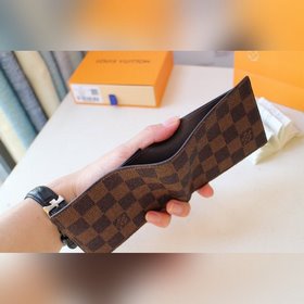 LV SLENDER Кошелек Модель N6326 1 Названный в честь слова «Slende