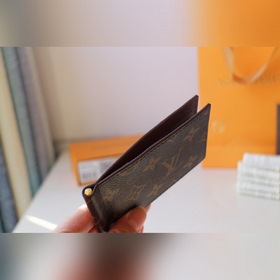 LV Модель M66543 Короткий кошелек Идеальное место для хранения 