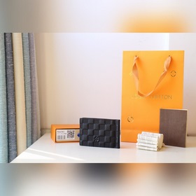 LV Кошелек для купюр Артикул M66543 Идеальное место для хранения