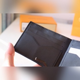 LV Кошелек для купюр Артикул M66543 Идеальное место для хранения