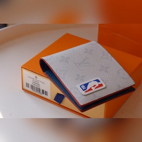 LV MULTIPLE Короткий кошелек Артикул： M60895 Коллекция «Баскетбо