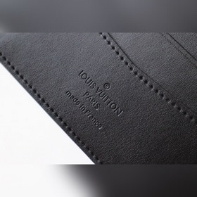 LV SLENDER Кошелек Артикул： M69075 Классический монограммный узо