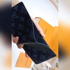 LV 【MULTIPLE Кошелек с тиснением синего цвета】 Артикул M80422/6