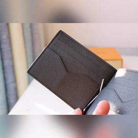 LV Держатель для купюр Артикул M66543 Идеальное место для хране