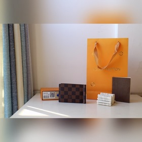 LV Держатель для кредитных карт Артикул M66543 Идеальное место