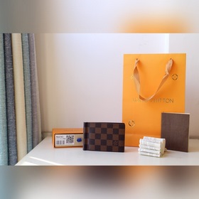 LV Держатель для кредитных карт Артикул M66543 Идеальное место