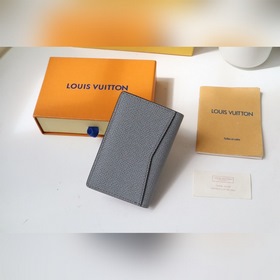 LV Артикул： M30787 Карманный кошелек Этот карманный кошелек с ин