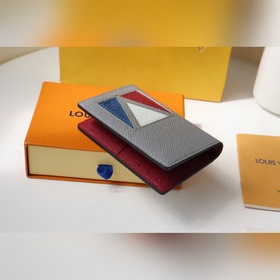 LV Артикул： M30787 Карманный кошелек Этот карманный кошелек с ин