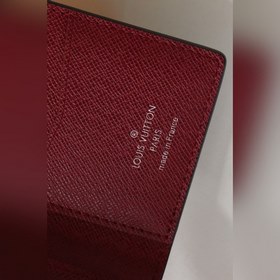 LV Артикул： M30787 Карманный кошелек Этот карманный кошелек с ин