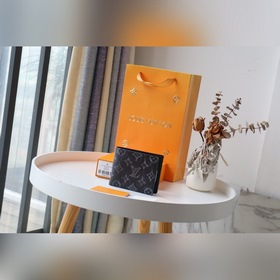 LV Артикул： M80017 Кошелек MULTIPLE Кошелек Multiple небольшой