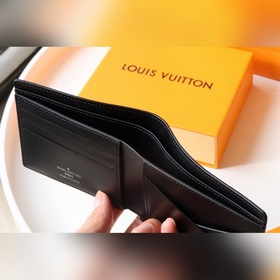 LV Артикул： M80039 Короткий кошелек В коллекции весна-лето 2021 