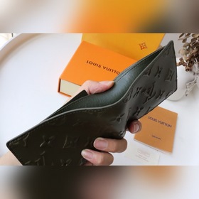 LV Артикул： M80520 Короткий кошелек Этот кошелек новой конструк