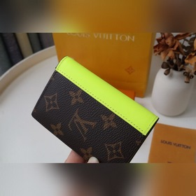 LV Артикул： M80779 Универсальный кошелек в форме сумки Этот унив