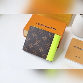 LV Артикул： M80781 Кошелек MULTIPLE Этот компактный изящный коше