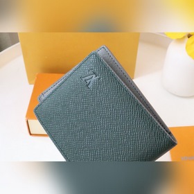 LV Артикул： M81628 Короткий кошелек Кошелек Этот кошелек изгото