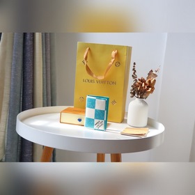 LV Артикул： N60494 Короткий кошелек Кошелек Этот кожаный кошелек
