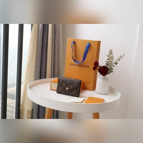 LV Компактный кошелек Victorine Артикул： M62742 Небольшой кошел