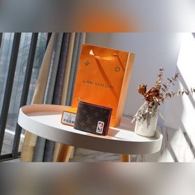 LV MULTIPLE Короткий кошелек Артикул： M60895 Коллекция «Баскетбо