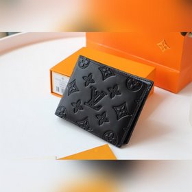 LV MULTIPLE Кошелек Артикул： M62901 Этот кошелек Louis Vuitton Mu