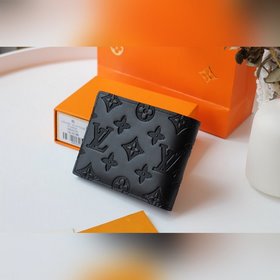 LV MULTIPLE Кошелек Артикул： M62901 Этот кошелек Louis Vuitton Mu