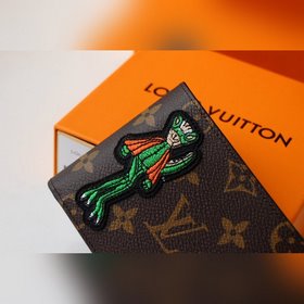 LV MULTIPLE Короткий кошелек Артикул： M60895 Вышивка Изготовлен