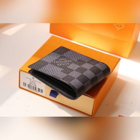 LV Артикул： N60434 Кошелек MULTIPLE Этот новый кошелек Multiple 