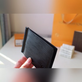 LV Кошелек для купюр Артикул M66543 Крестообразный узор Идеально
