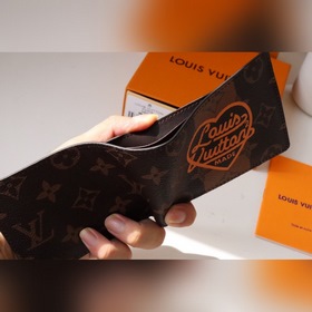 LV Короткий кошелек MULTIPLE Артикул： M60895 Желтый цветок Изго