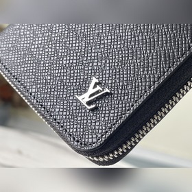 LV Модель Артикул： M30317 Черный кошелек с крестообразным узоро