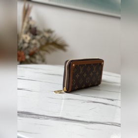 LV Артикул： M80558 Кожаный кошелек TRUNK с застежкой-молнией Вдо