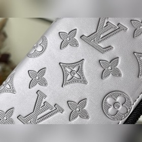LV Модель： M81384  Кошелек-буфет Классический дизайн в новом ис