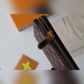 LV ZIPPY Карман для документов с застежкой-молнией Модель m60003 