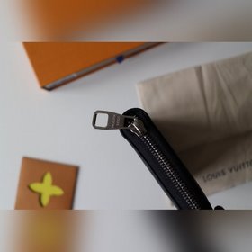LV ZIPPY Карман для документов с застежкой-молнией Модель m60003 