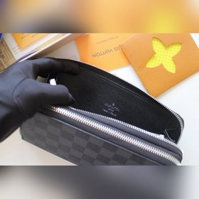 LV Двойной кошелек на молнии Модель M61723  Этот чрезвычайно пра