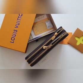LV Двойной кошелек на молнии Модель M61723  Этот чрезвычайно пра