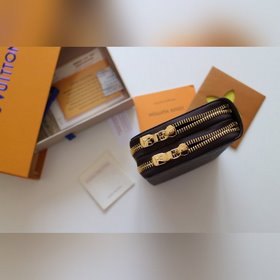 LV Двойной кошелек на молнии Модель M61723  Этот чрезвычайно пра