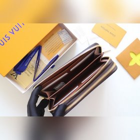 LV Двойной кошелек на молнии Модель M61723  Этот чрезвычайно пра