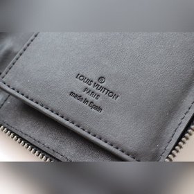 LV Превосходный кошелек ZIPPY VERTICAL Модель M63095 Этот вертика