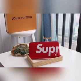 LV Модель m67541 Кошелек на молнии, созданный в сотрудничестве Но