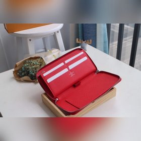 LV Модель m67541 Кошелек на молнии, созданный в сотрудничестве Но