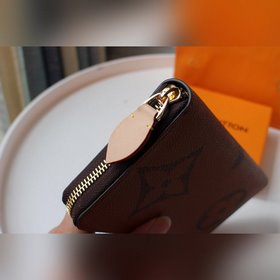 LV ZIPPY Кошелек на молнии Модель M67687 Этот кошелек Zippy на мо