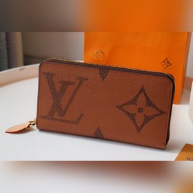 LV ZIPPY Кошелек на молнии Модель M67687 Этот кошелек Zippy на мо