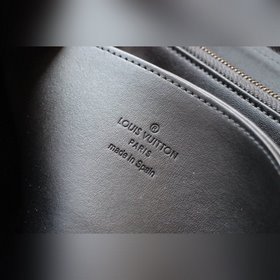 LV Zippy кошелек на молнии Модель N60017 Этот классический кошеле
